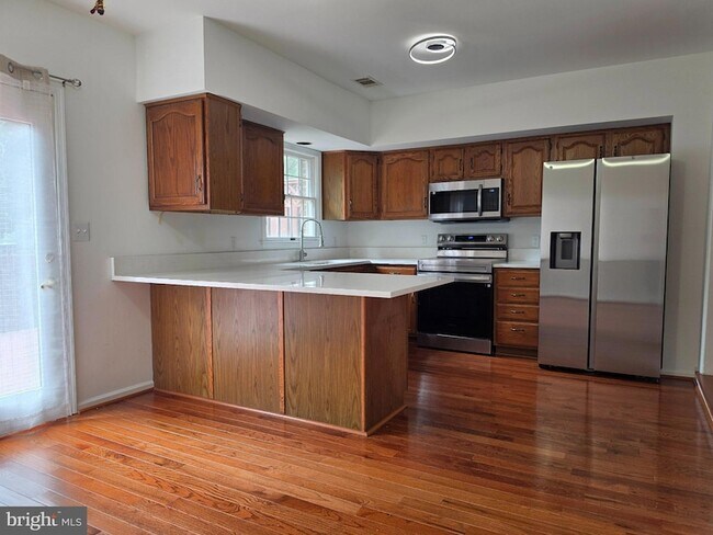 Building Photo - 1259 Fairchild Ave