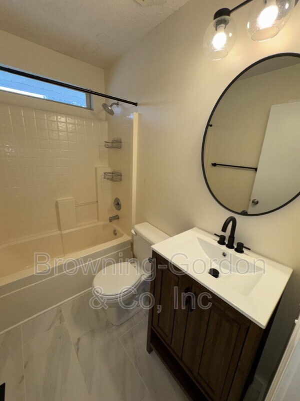 Building Photo - 4256 Chesney Glen Dr