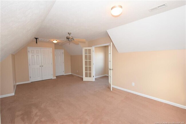 Building Photo - 60 Scranton Ct