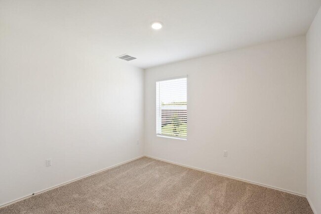 Building Photo - 15200 Spruce Frost Cv