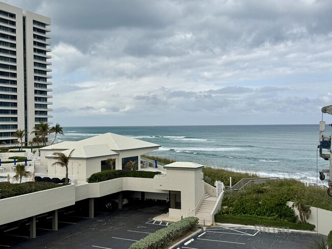 Building Photo - 5510 N Ocean Dr