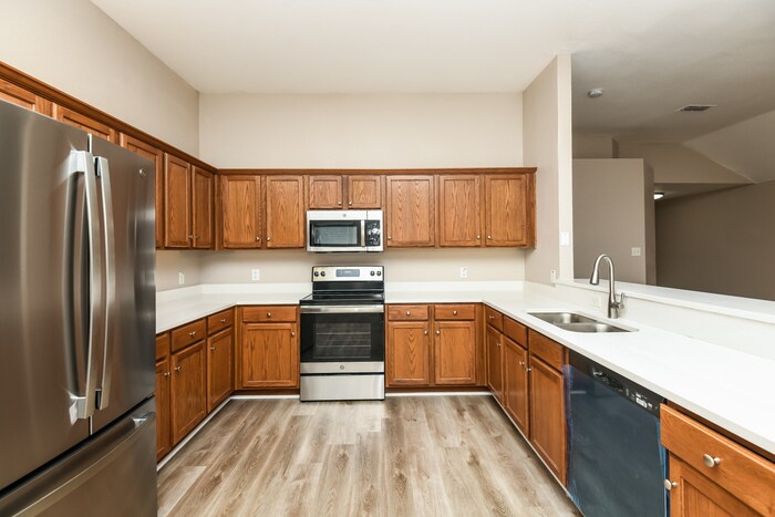Building Photo - 420 Heritage Dr