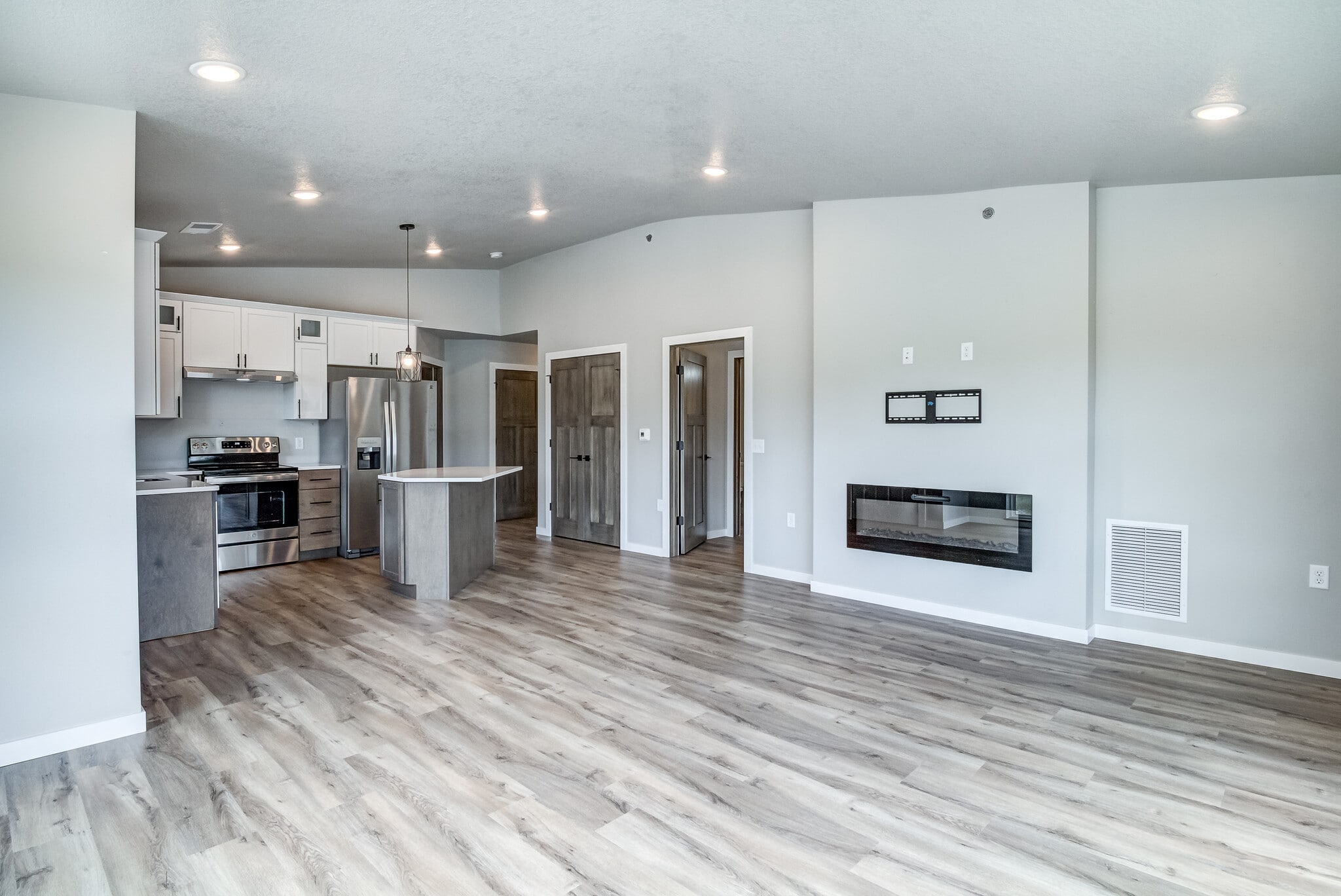 Building Photo - 4223 Jeffers Rd