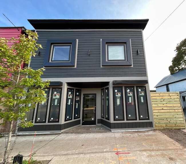 Building Photo - 514 Quincy St