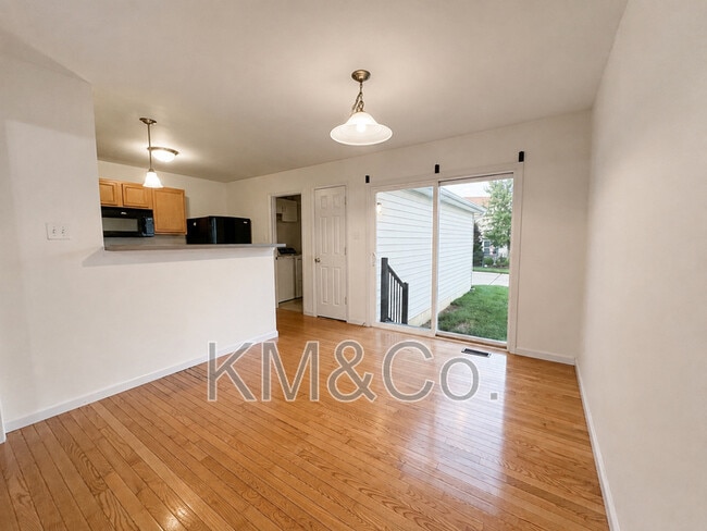 Building Photo - 213 Countryshire Dr