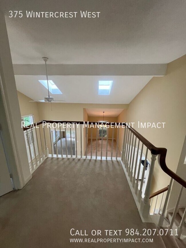 Building Photo - 375 Wintercrest W