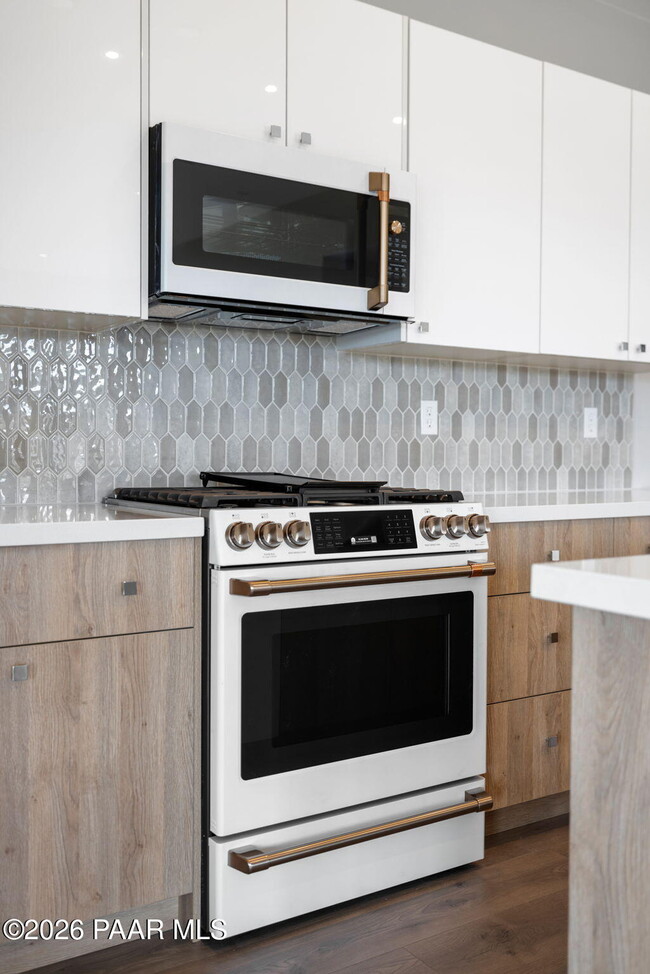 Building Photo - 1332 Rockwood Dr