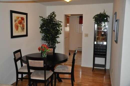 Building Photo - 33 Willow Dr