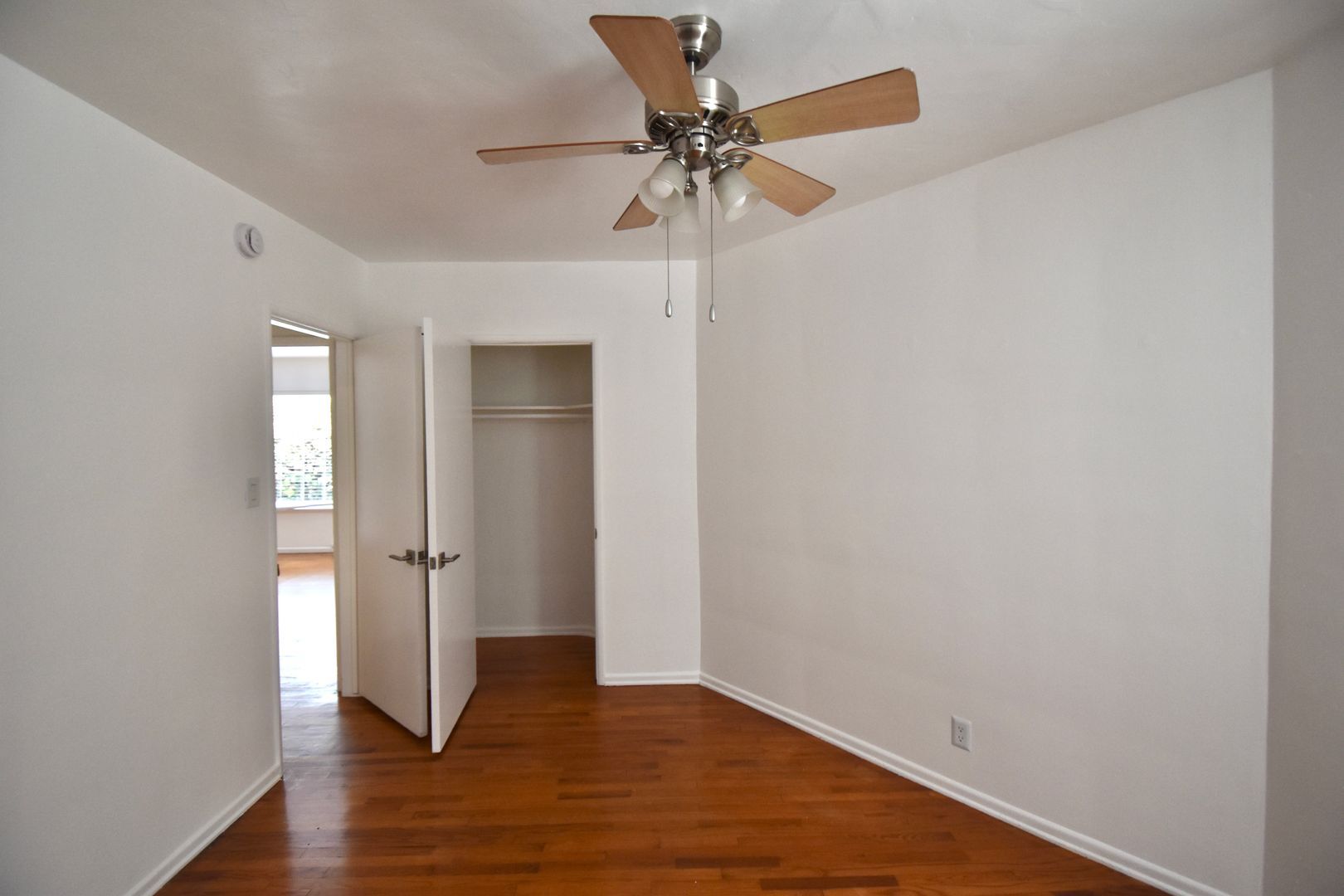 Building Photo - 14830 Dickens St