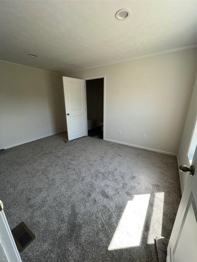 Building Photo - 985 NY-17M