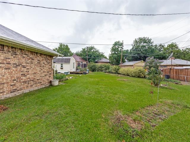 Building Photo - 829 Broadmoor Dr