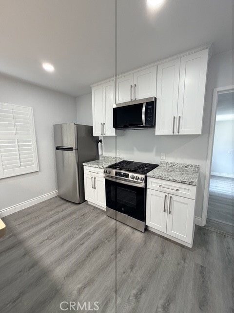 Building Photo - 2527 Senta Ave