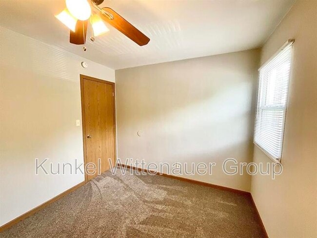 Building Photo - 1811 Jamestown Rd