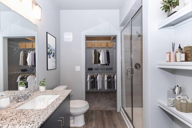 Building Photo - Fresh Living in Houston | Specials Availab...