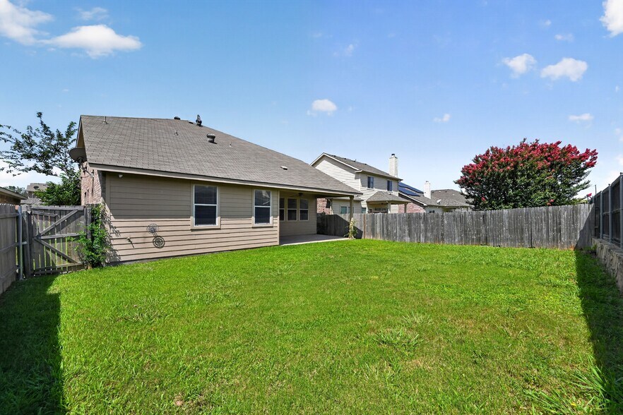 Building Photo - 1009 Youkum Ct