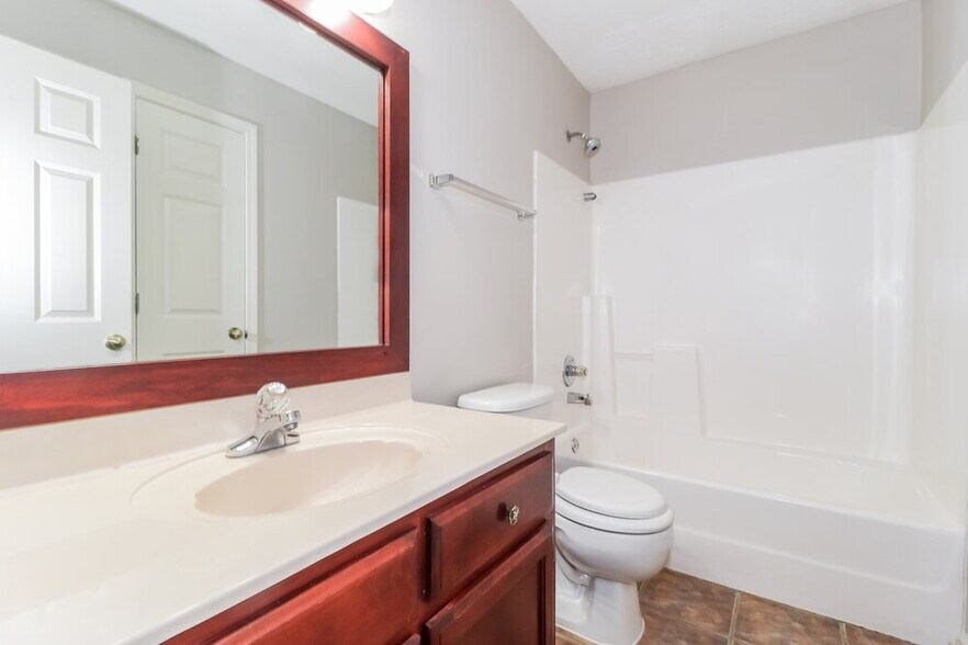 Building Photo - 7708 Shadow View Cove