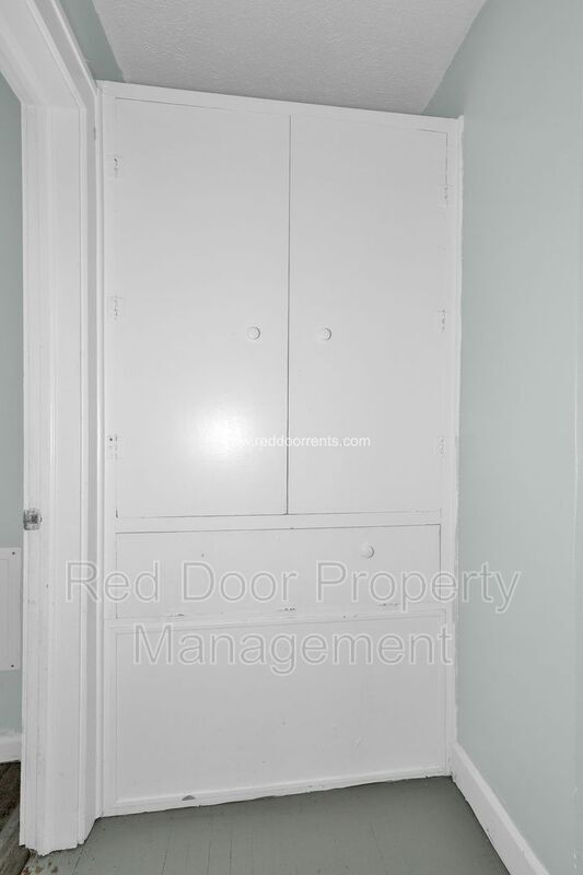 Building Photo - 601 N Sherman Dr