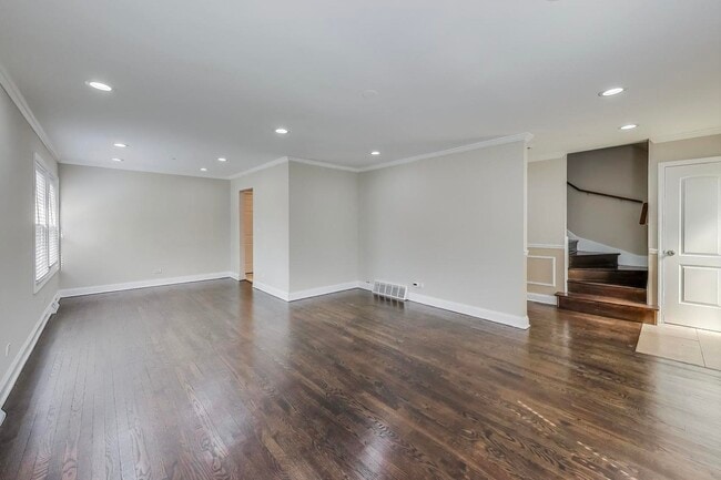 Building Photo - 2019 Georgetown Ln