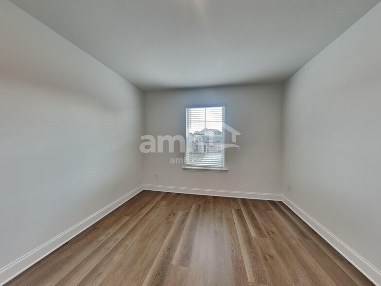 Building Photo - 4780 McDade Lane