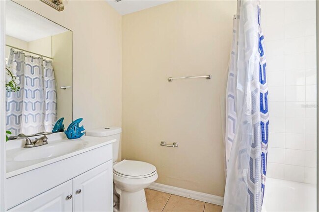 Building Photo - 816 Grove Ave