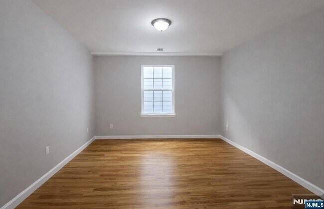 Building Photo - 231 N 12th St