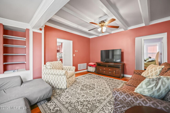 Building Photo - 601 4th Ave