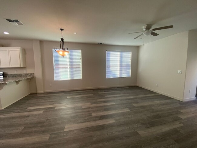 Building Photo - 6782 Jujube Ln