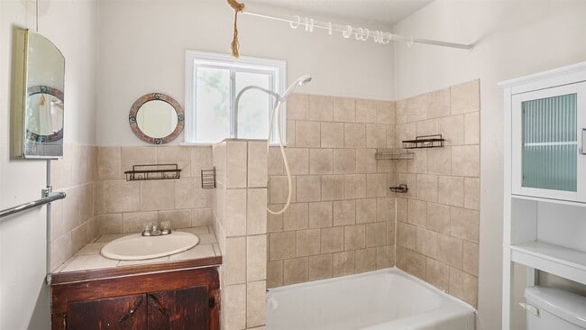 Building Photo - 5958 Skylane Dr