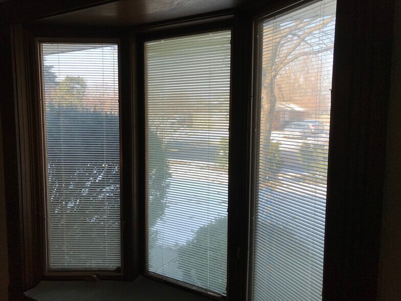 Building Photo - 3421 N Indiana Ave