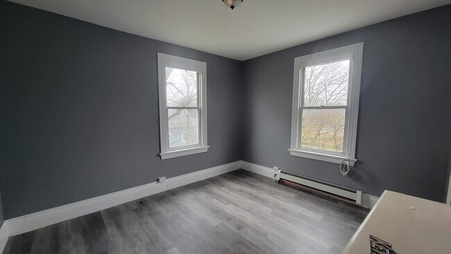 Building Photo - 1530 Pennington Rd