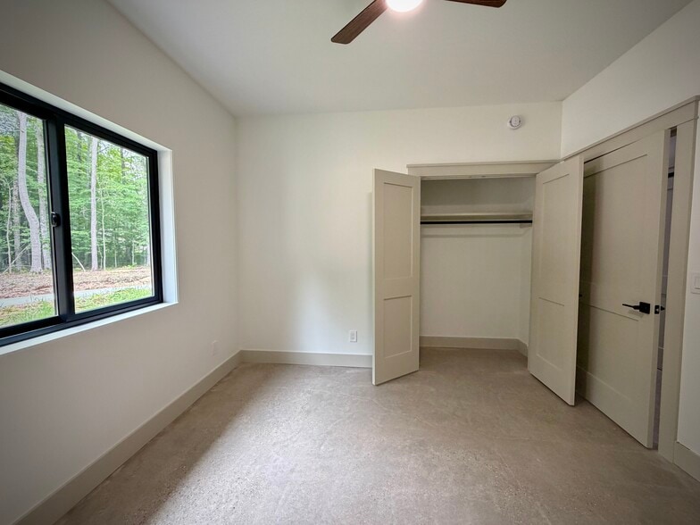 Building Photo - 10673 US 31