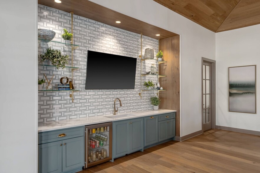 Clubhouse - The Portier Midtown