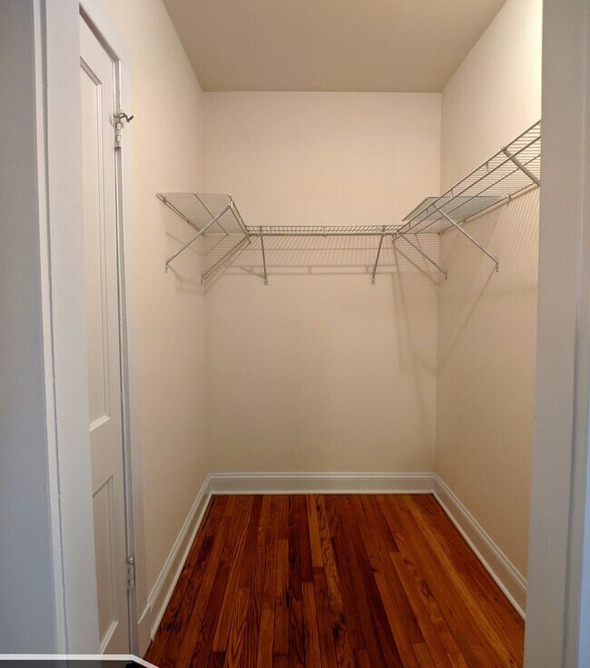 Building Photo - 2615 N Spaulding Ave