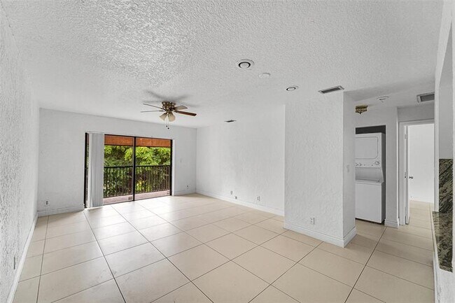 Building Photo - 9182 NW 40th St