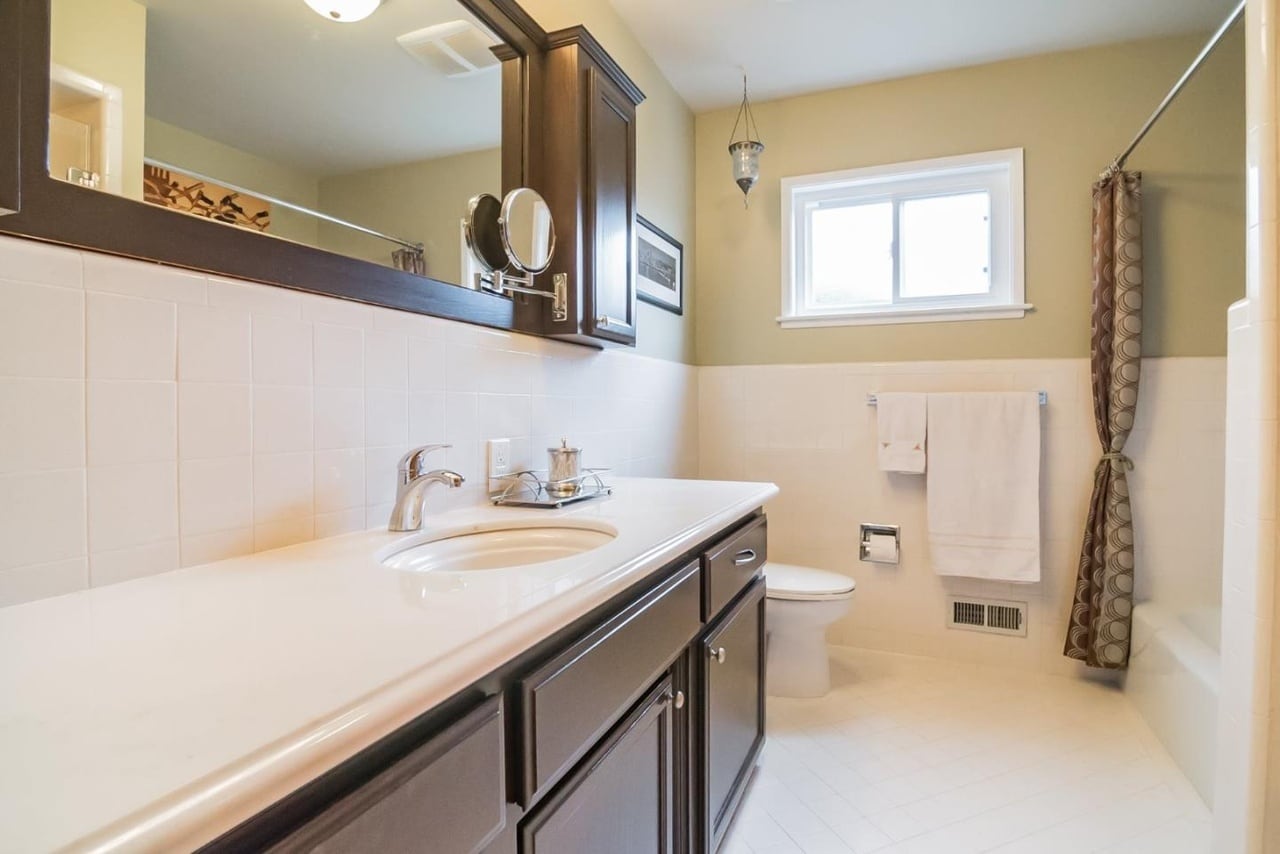 Building Photo - 3361 Madonna Dr