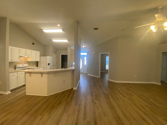 Building Photo - 9676 Parker Lake Cir