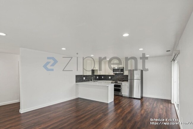 Building Photo - 10173 Santa Clara Ave