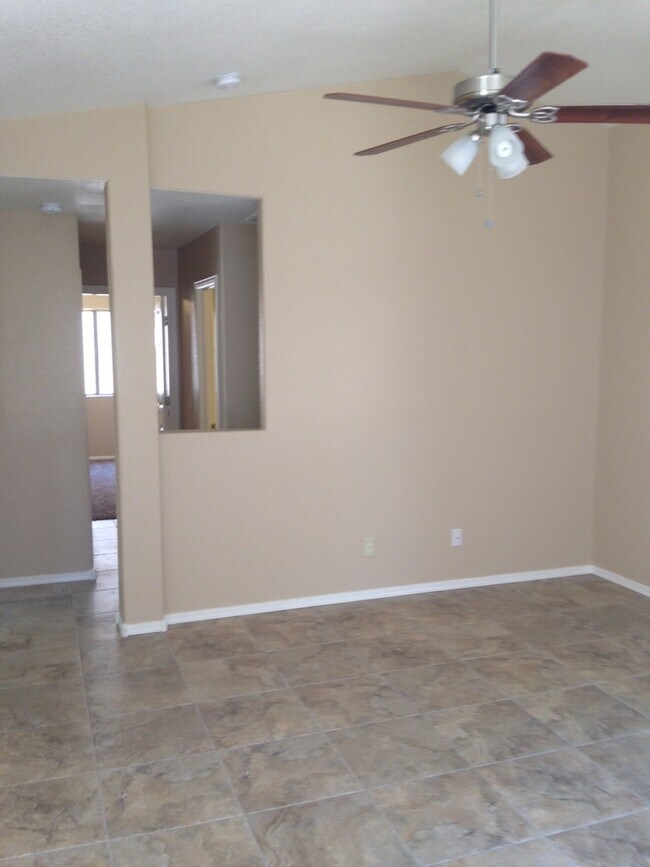 Building Photo - 2316 E Stottler Dr