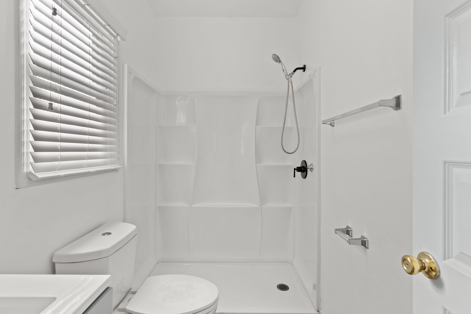 Building Photo - 526 Magnolia Ave