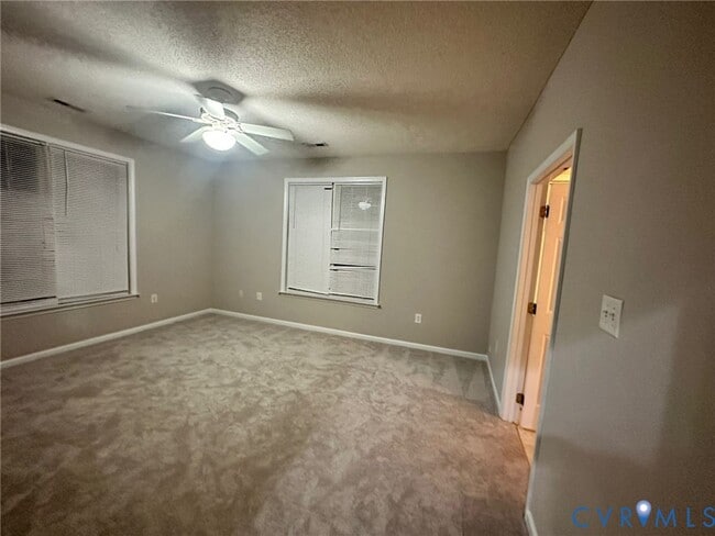 Building Photo - 5442 Fuller Dr