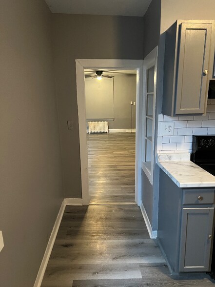 Building Photo - 6322 Regent St