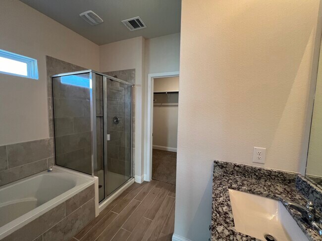 Building Photo - 207 Colorado Cyn
