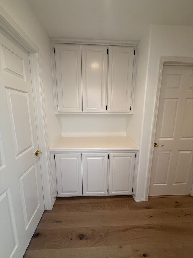 Building Photo - 2441 Iron Ridge Ct