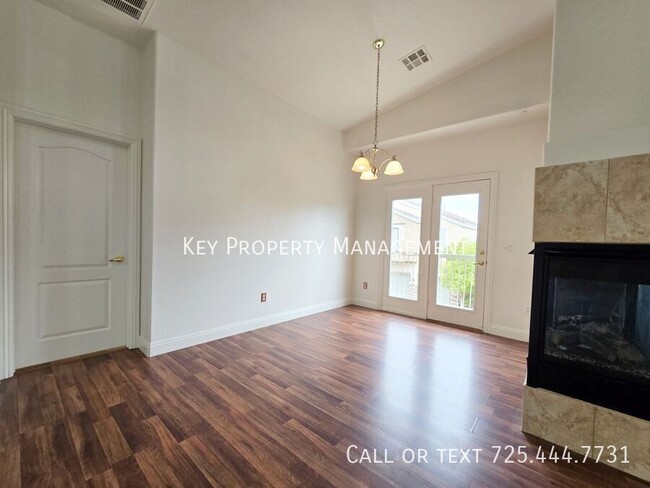 Building Photo - HIGHLY UPGRADED 2 BEDROOM 2 BATH TOWNHOME