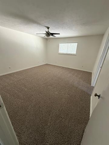 Building Photo - 1001 Valley Creek Dr