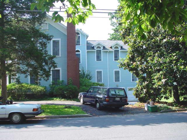 Building Photo - 324 Little Falls St