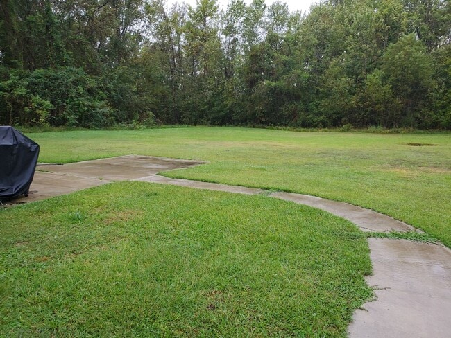 Building Photo - Tranquil Expanse : 4BR | 2.5 BA , House in Moncks Corner