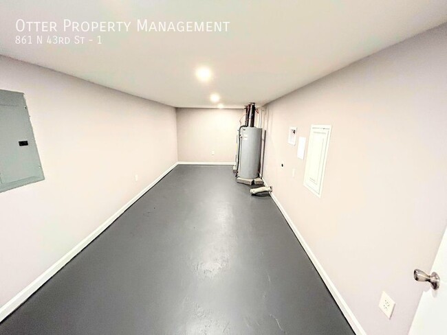 Building Photo - 861 N 43rd St