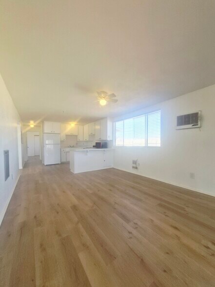 Building Photo - 1050 Alta Ave