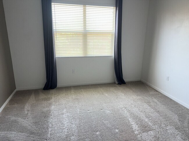 Building Photo - GORGEOUS MARLEY PARK 4 BEDROOM WITH TURF B...
